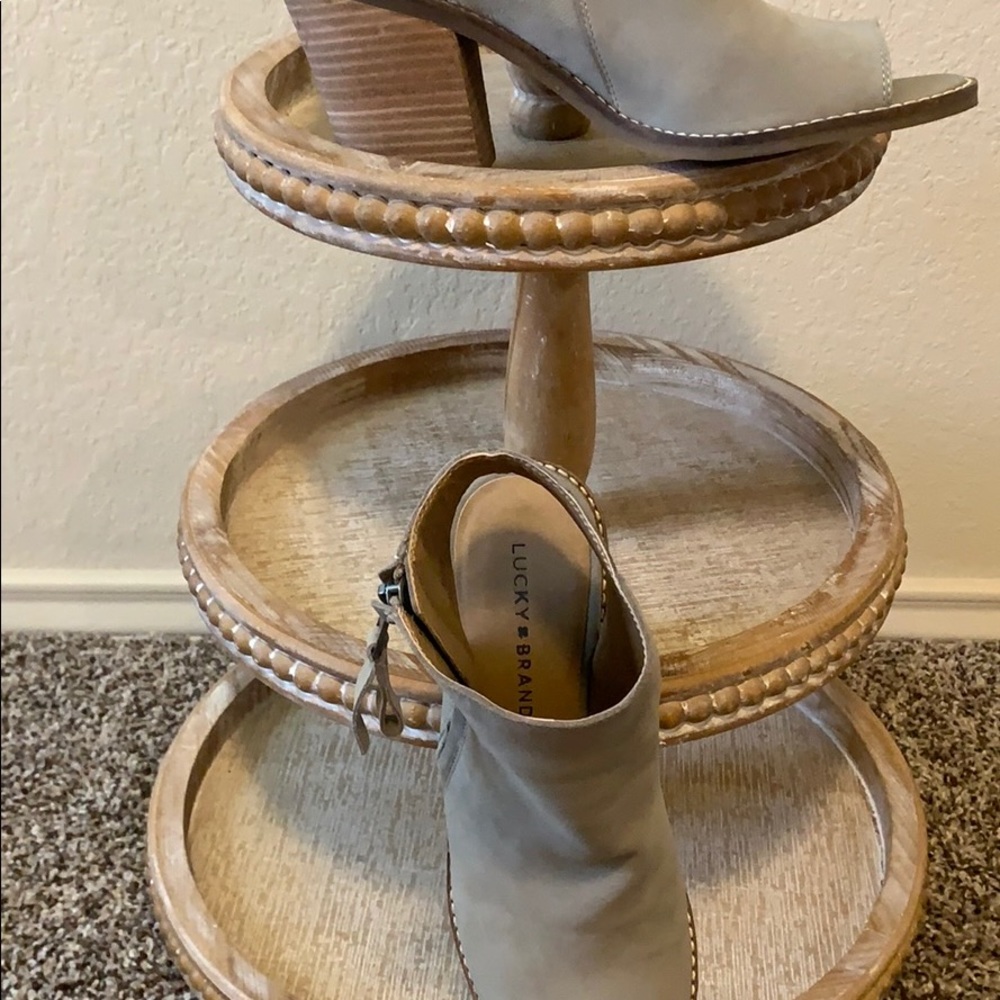 Lucky boots/pumps